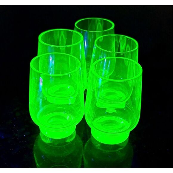 Antique Green Uranium Vaseline Glass 5 Shot Glasses Barware Heavy Quality Glass - Picture 1 of 8
